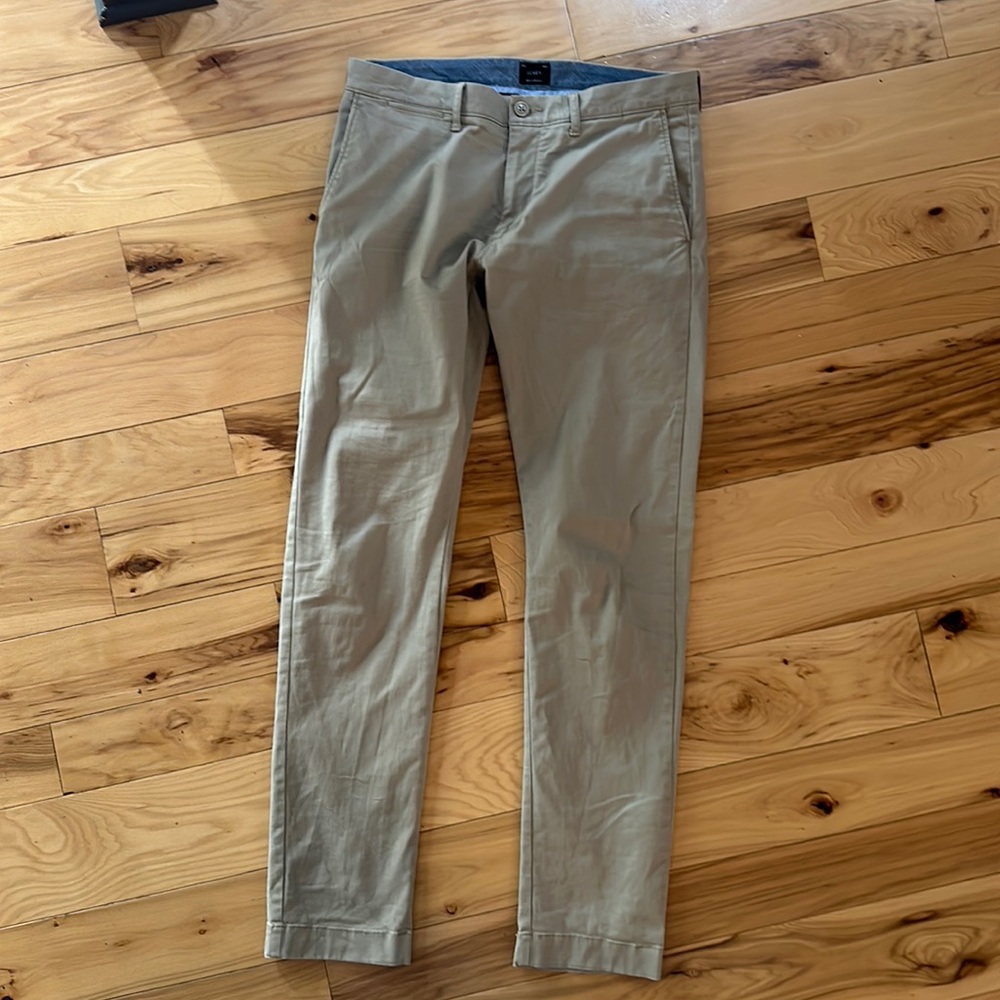 JCrew Men’s Chinos khaki 30/32